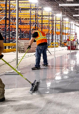 خدمات اجرایی ایران ایمارت - اجرای کفپوش صنعتی